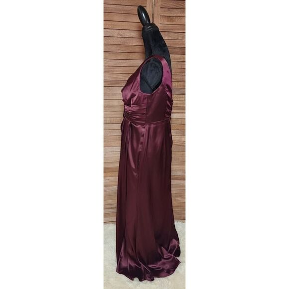 YMSHA Burgundy Size 16W V-Neck Bridesmaid Dresses with Slit Ruched Waist Satin - Picture 7 of 10